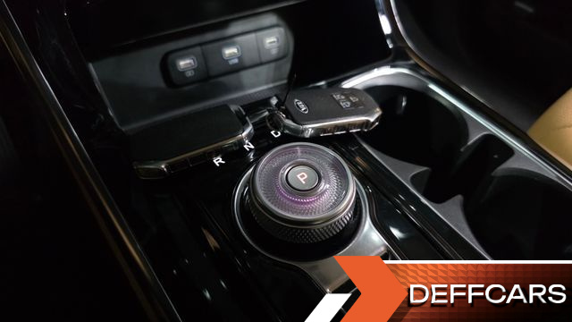 Kia CARNIVAL Gasoline 7-Seater Noblesse купить на сайте DeffCars