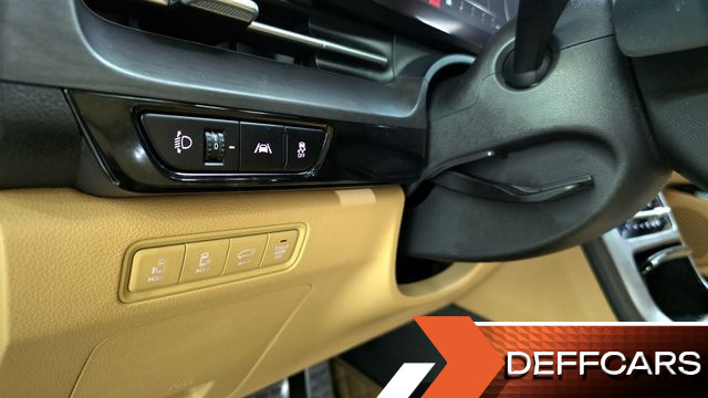 Kia CARNIVAL Gasoline 9-Seater Signature купить на сайте DeffCars