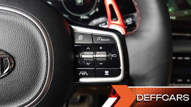 Kia CARNIVAL Gasoline 7-Seater Signature купить на сайте DeffCars