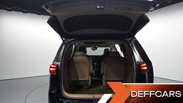 Kia CARNIVAL Gasoline 9-Seater Hi-Limousine Noblesse Special купить на сайте DeffCars