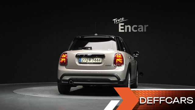 Mini COOPER 5-Door Classic Plus 3rd купить на сайте DeffCars