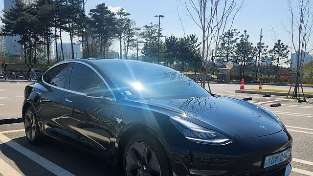 Tesla MODEL 3 Long Range AWD купить на сайте DeffCars