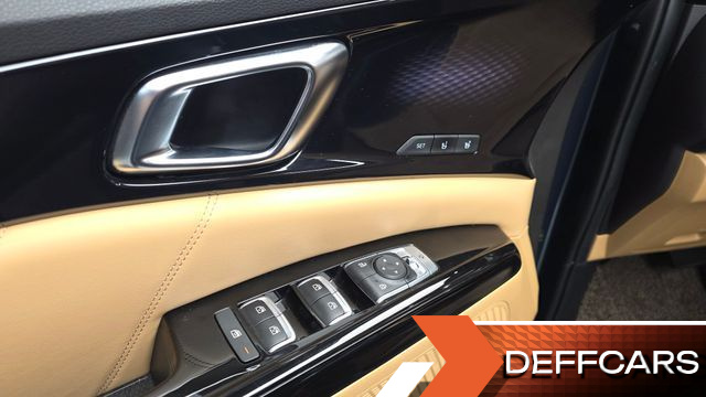 Kia CARNIVAL 7-Seater Signature купить на сайте DeffCars