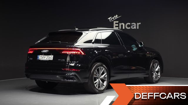 Audi Q8 55 TFSI Quattro Premium купить на сайте DeffCars
