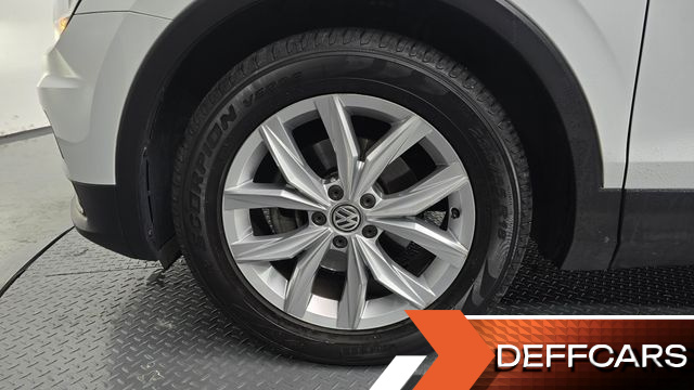 Volkswagen TIGUAN 2.0 TDI Premium купить на сайте DeffCars