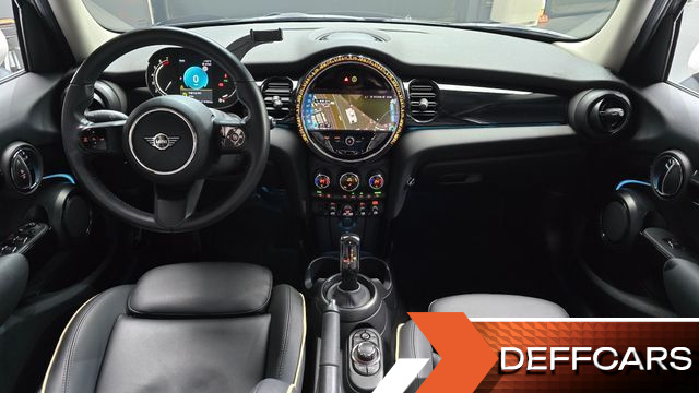 Mini COOPER 5-Door Classic Plus 3rd купить на сайте DeffCars