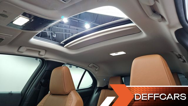 Lexus UX 2.0 2WD купить на сайте DeffCars