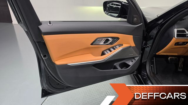 BMW 3-SERIES 320i M Sport купить на сайте DeffCars