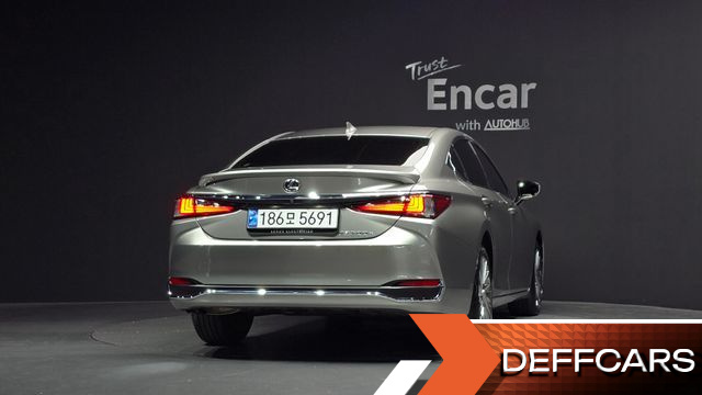 Lexus ES Luxury Plus купить на сайте DeffCars