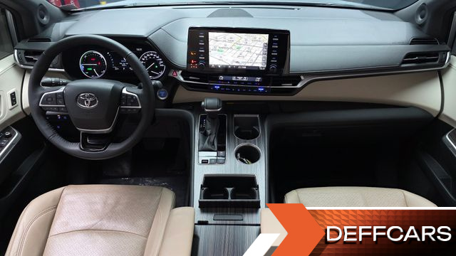 Toyota SIENNA 2.5 Hybrid AWD купить на сайте DeffCars