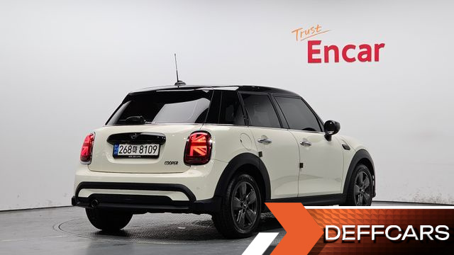 Mini COOPER 5Door Classic Third Generation купить на сайте DeffCars