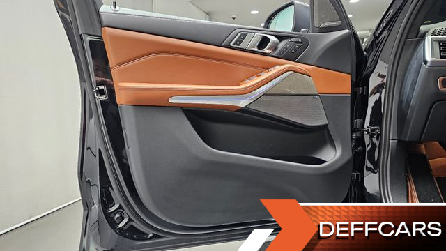 BMW X7 xDrive 40i Design Pure Excellence 6-Seater купить на сайте DeffCars