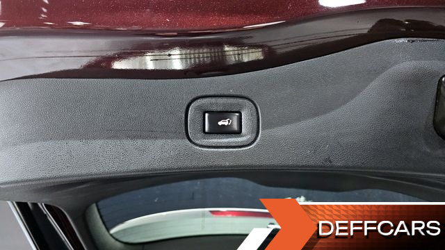 Renault-KoreaSamsung QM6 2.0 GDe PREMIERE 2WD купить на сайте DeffCars