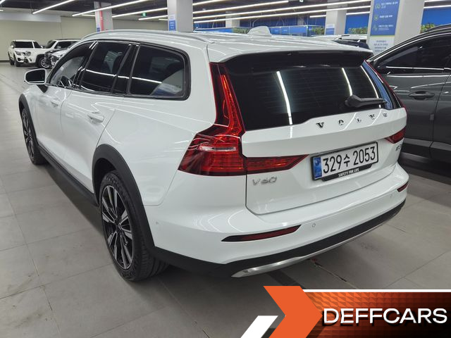 Volvo V60 B5 Ultimate AWD купить на сайте DeffCars