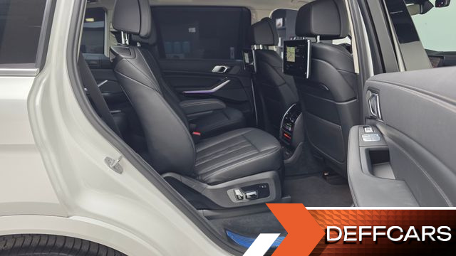 BMW X7 xDrive 30d Design Pure Excellent 6-Seater купить на сайте DeffCars
