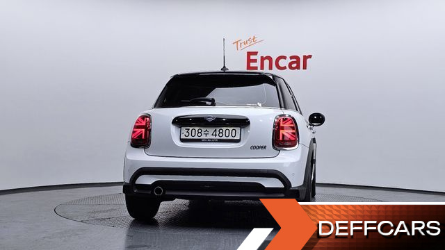Mini COOPER 5Door Classic Third Generation купить на сайте DeffCars
