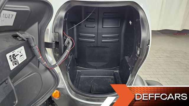 Renault-KoreaSamsung TWIZY Cargo(1-seater+Trunk) купить на сайте DeffCars