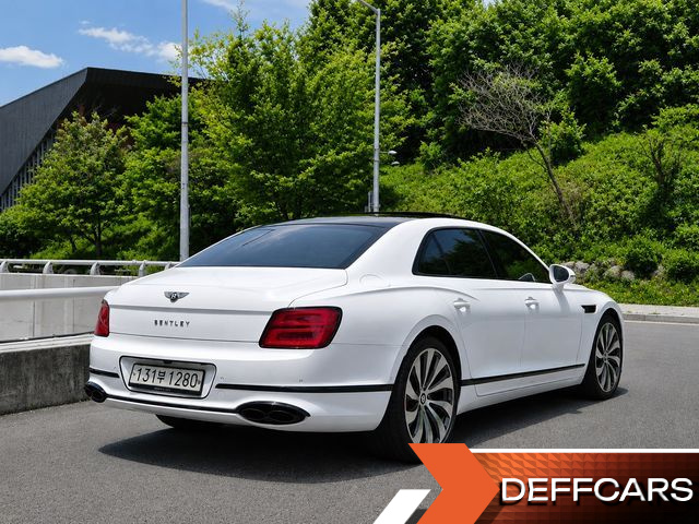 Bentley FLYING SPUR 4.0 купить на сайте DeffCars