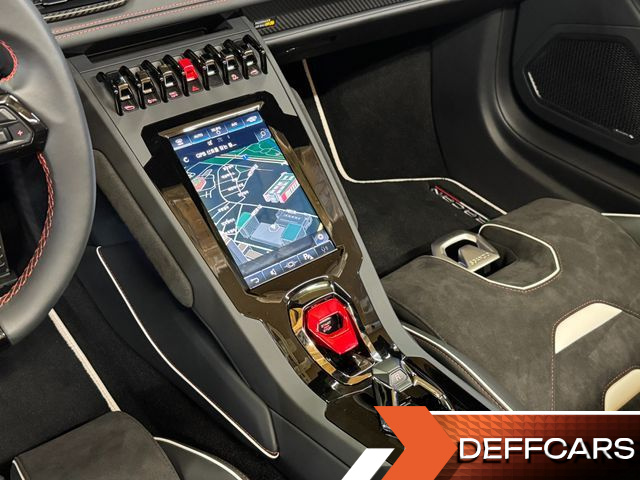 Lamborghini HURACAN LP640-4 EVO Spyder купить на сайте DeffCars