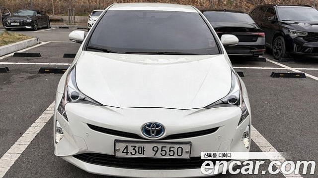 Toyota PRIUS 1.8 E купить на сайте DeffCars