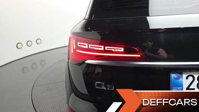 Audi Q5 45 TFSI Quattro Premium купить на сайте DeffCars