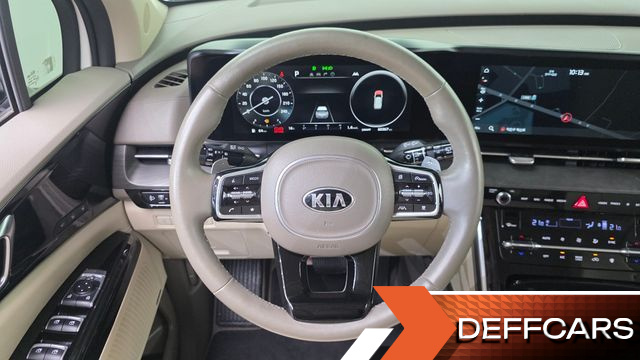 Kia CARNIVAL Gasoline 7-Seater Signature купить на сайте DeffCars