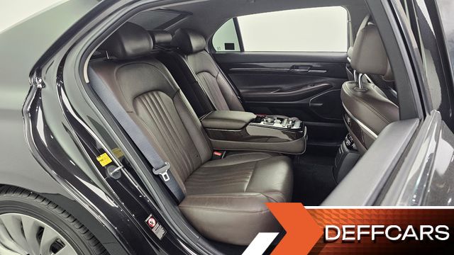 Genesis EQ900 3.8 GDI AWD Premium Luxury купить на сайте DeffCars