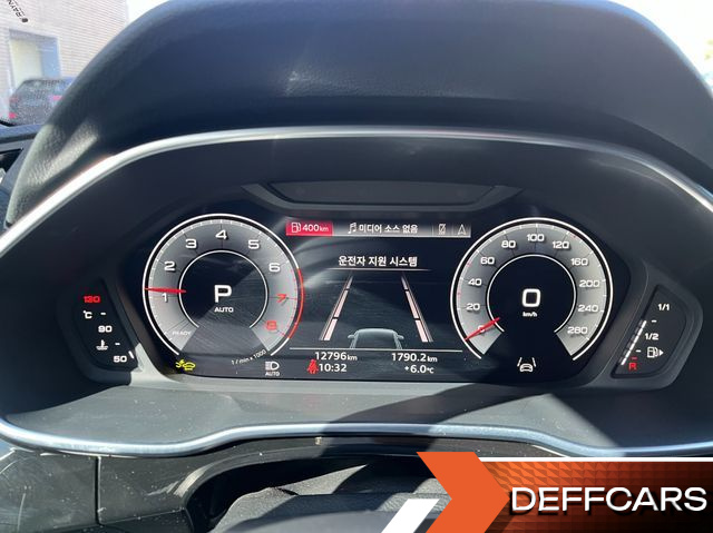 Audi Q3 40 TFSI Quattro Premium купить на сайте DeffCars