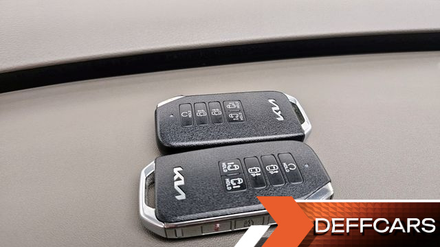 Kia CARNIVAL Gasoline 9-Seater Signature купить на сайте DeffCars