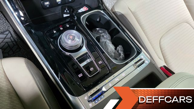 Kia CARNIVAL Gasoline 7-Seater Hi-Limousine Signature купить на сайте DeffCars