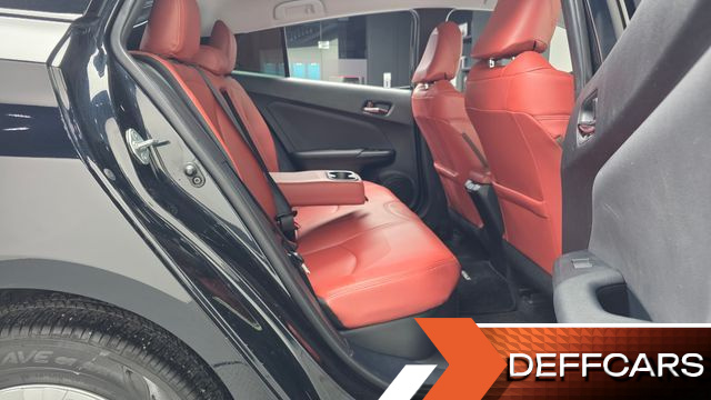 Toyota PRIUS 1.8 купить на сайте DeffCars
