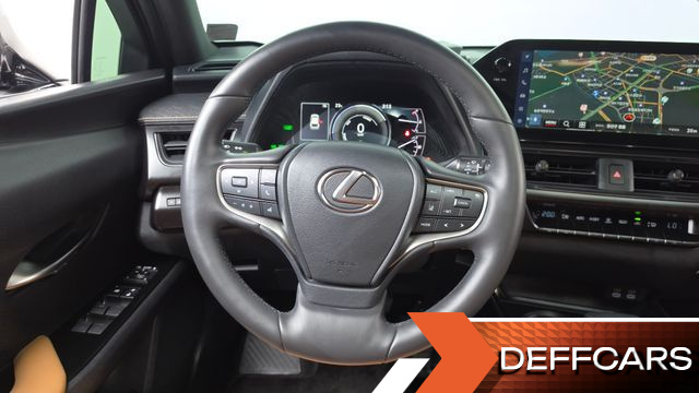 Lexus UX 2.0 2WD купить на сайте DeffCars