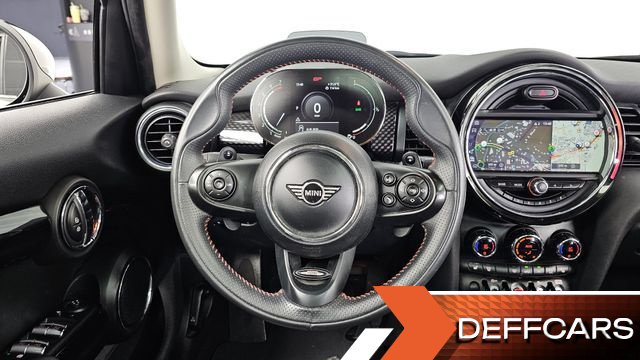 Mini COOPER 5Door Standard 3rd купить на сайте DeffCars