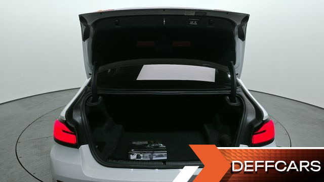 BMW 5-SERIES 520i Luxury купить на сайте DeffCars