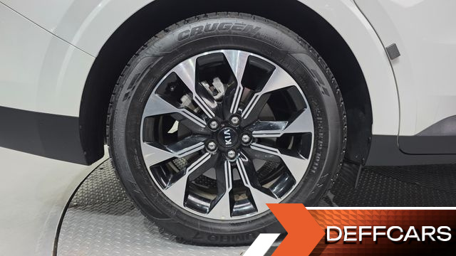 Kia CARNIVAL Gasoline 7-Seater Signature купить на сайте DeffCars