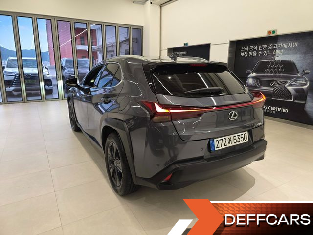 Lexus UX 2.0 2WD купить на сайте DeffCars