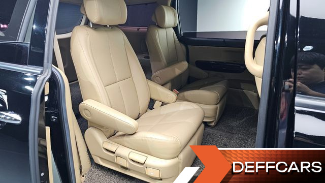 Kia CARNIVAL Gasoline 7-Seater Limousine VIP купить на сайте DeffCars
