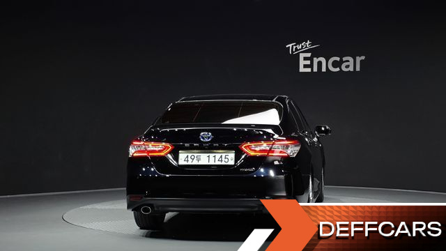 Toyota CAMRY 2.5 XLE Hybrid купить на сайте DeffCars