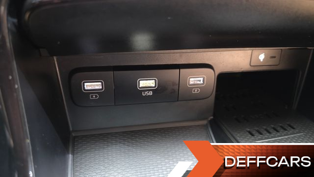 Kia CARNIVAL Gasoline 9-Seater Signature купить на сайте DeffCars