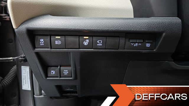 Toyota SIENNA 2.5 Hybrid 2WD купить на сайте DeffCars