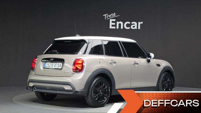 Mini COOPER 5Door Classic Third Generation купить на сайте DeffCars