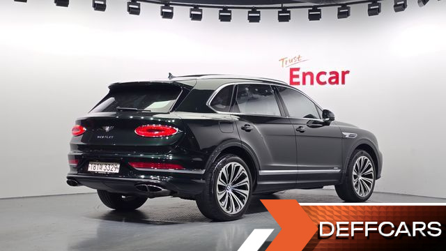 Bentley BENTAYGA 4.0 V8 Azure купить на сайте DeffCars