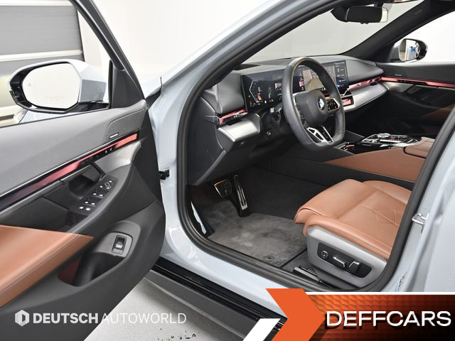 BMW 5-SERIES 530i xDrive M Sport купить на сайте DeffCars