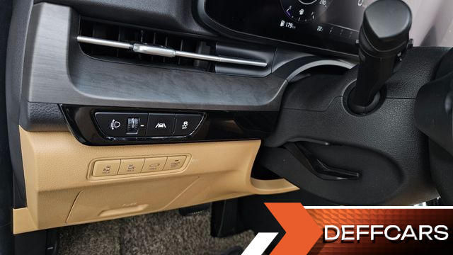 Kia CARNIVAL 9-Seater Signature купить на сайте DeffCars