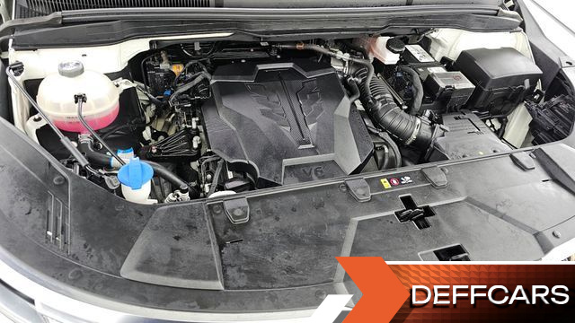 Kia CARNIVAL Gasoline 9-Seater Signature купить на сайте DeffCars