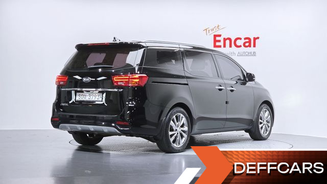 Kia CARNIVAL 9-Seater Prstige купить на сайте DeffCars
