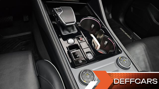 Volkswagen TOUAREG 3.0 TDI Prestige купить на сайте DeffCars