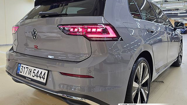 Volkswagen GOLF 2.0 TDI Prestige купить на сайте DeffCars