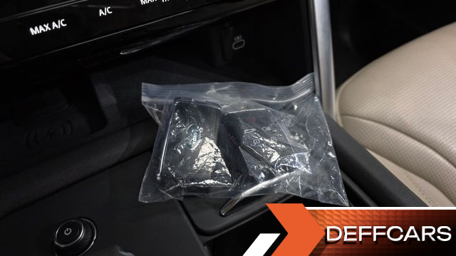 Land Rover DISCOVERY D250 SE купить на сайте DeffCars