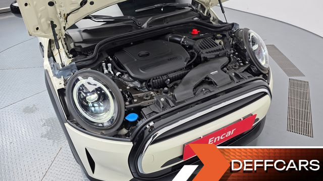 Mini COOPER 5Door Classic Launch Pack Third Generation купить на сайте DeffCars